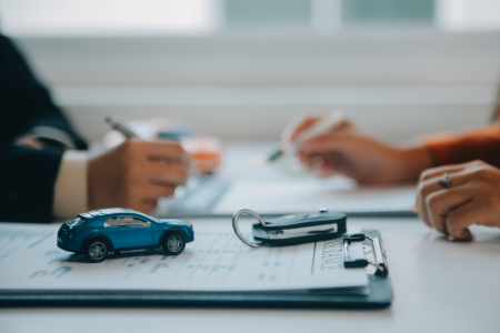 5 ความแตกต่างระหว่างจำนำรถจอดกับสินเชื่อทะเบียนรถ เลือกแบบไหนให้ตอบโจทย์การจัดการภาระหนี้